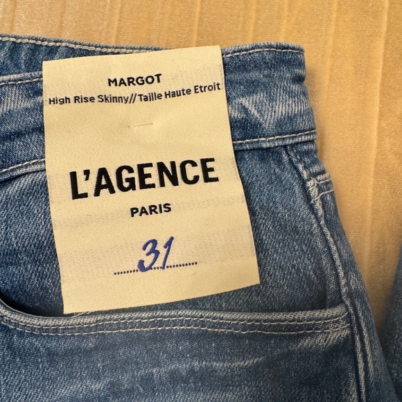 L’Agence Margot jean - Picture 1 of 2
